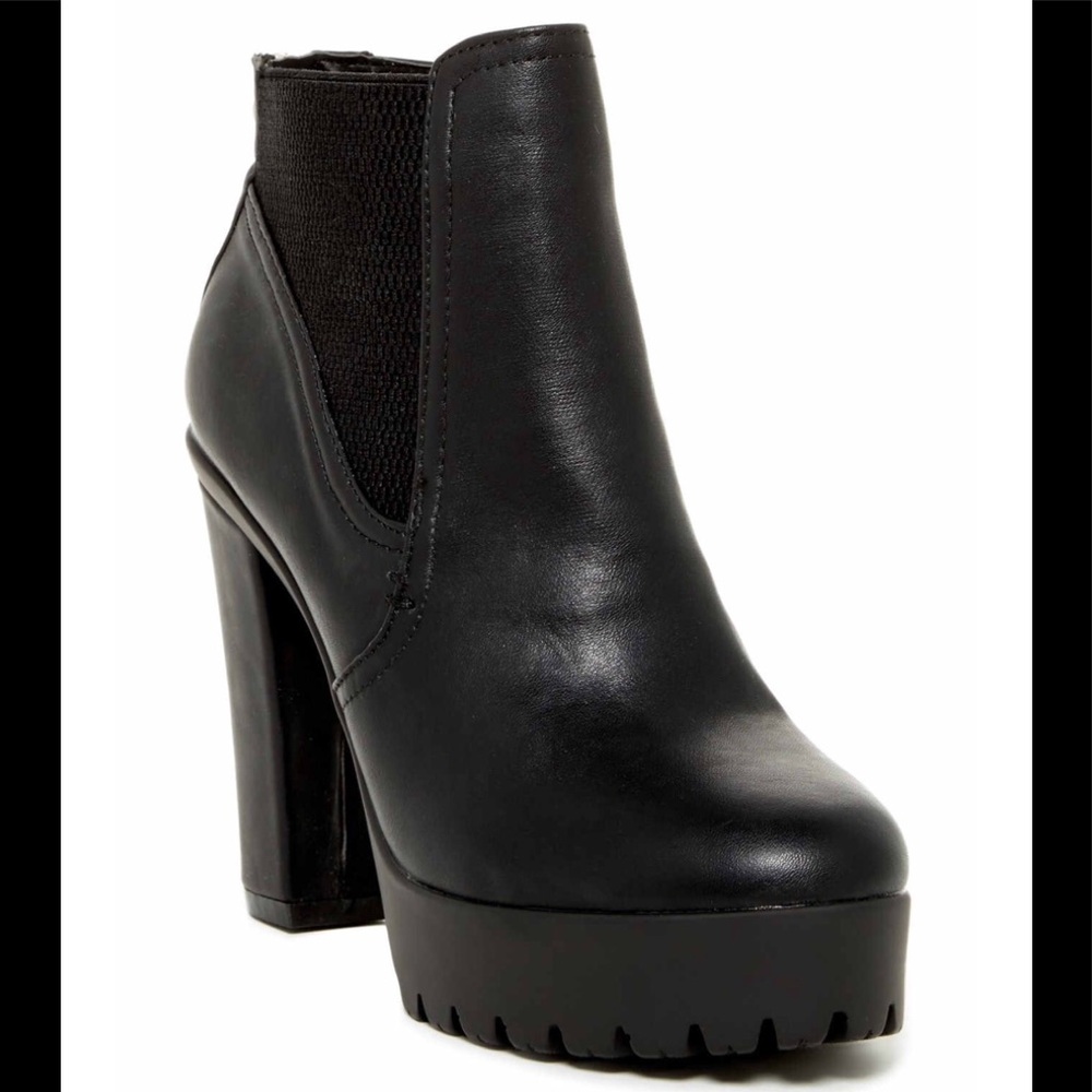 Carlos by Santana black heeled booties BNNW